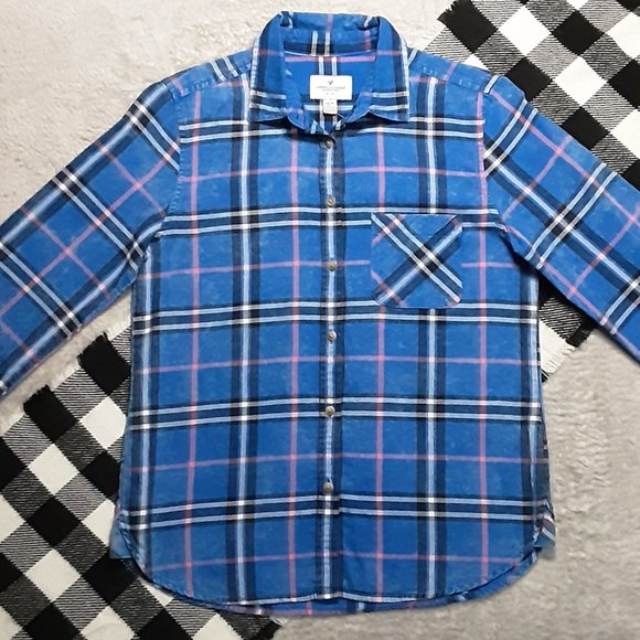 ❄️ XS | AEO| Long Sleeved Button Down Shirt - Picture 4 of 11